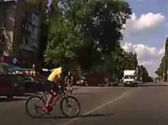 Почему в России не любят велосипедистов показали на примере поступка в Воронеже 