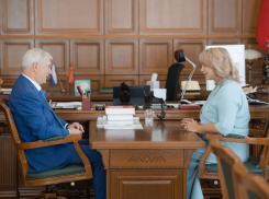 Встречу с аграрным банкиром и воронежской экс-чиновницей провел губернатор Александр Гусев