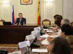 Названы улицы, где в Воронеже появятся «умные» остановки с Wi-Fi и зарядкой