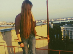 В Воронеже ищут 16-летнюю школьницу со шрамами на запястьях