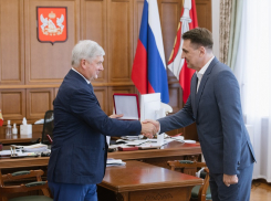 Губернатор Гусев наградил Андрея Маркова и благословил развивать вортуризм