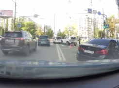 Двойное ДТП в Северном спровоцировало затор в Воронеже