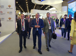 О многомиллиардных соглашениях на ПМЭФ рассказал воронежский губернатор Александр Гусев