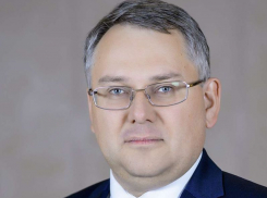 Зампред облправительства и педагог Олег Мосолов отмечает 52-летие в Воронеже