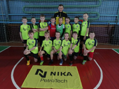  Детская команда «Ника-Петротэк» по футболу возобновила тренировки