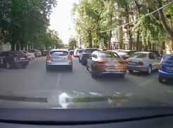 Крах идеи платных парковок наглядно показали в центре Воронежа