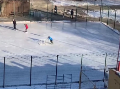 Катки под открытым небом закрылись из-за оттепели в Воронеже 
