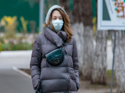 Воронежские власти объяснили, почему горожанам не стоит ждать отмену масочного режима