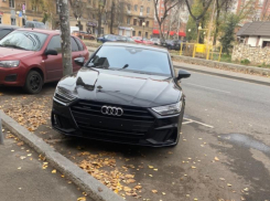 Девственную Audi RS7 с сюрпризом на скорости 100 км/ч заметили в Воронеже 