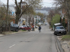 Воронежцы  рискуют оказаться под колесами машин из-за бездействия властей