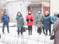 Чиновники отправили в суд воронежцев, страдающих от наркоманов, крыс и кошачьих трупов