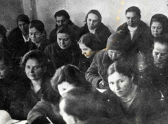 103 года назад Воронеж стал первым в стране ликвидировать безграмотность