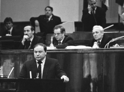 Как Съезд, приводивший к Конституционному кризису, разделил политиков из Воронежа