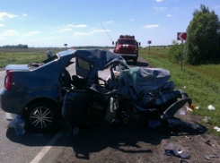 Под Воронежем в «лобовом» столкновении ВАЗа с «Рено» погибла женщина