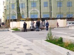Полиция и СК работают на месте смерти немецкого бизнесмена в центре Воронежа