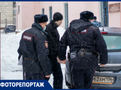 Срочника Макарова, расстрелявшего сослуживцев на «Балтиморе», доставили на закрытое заседание в Воронеже