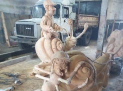 «Гоночные» улитки и зубастый муравей в каске вписались во вселенную воронежского бензопила 