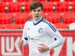 Защитник воронежского «Факела» Дмитрий Тихий из-за травмы выбыл до конца сезона