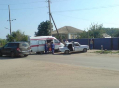 В Богучарском районе женщина на скутере врезалась в «ВАЗ»