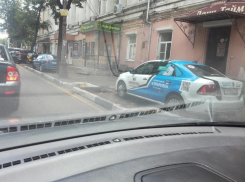 Доминирующего над пешеходами водителя «Горпарковок» наказали в Воронеже