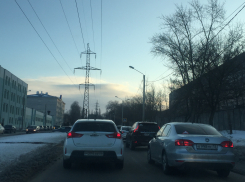 Скользкие дороги спровоцировали в Воронеже адские пробки