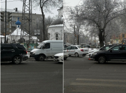  Досадное ДТП спровоцировало пробку в центре Воронежа 