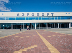 При посадке самолет рейса «Москва-Воронеж» развернуло и вынесло со взлетной полосы