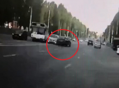 Опубликована видеозапись, частично оправдывающая участкового за наезд на пешеходов в Воронеже