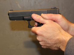 В Воронеже пешеход стрелял по иномарке, которая не уступила ему дорогу