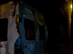 В Воронеже в Железнодорожном районе подожгли макроавтобус Пежо