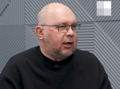 Получивший Платоновскую премию писатель Иванов заявил, что «Россия живет хреново и смирилась с этим»