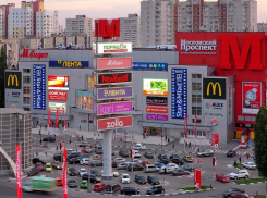 В «Московском проспекте» нашли магазин с поддельными брендами на 7 млн рублей