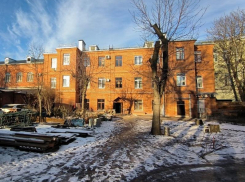 За 110-летний исторический дом с искрящейся проводкой возьмутся только через четверть века 