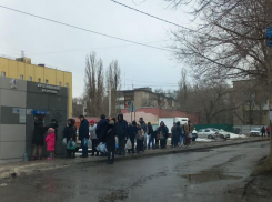 Очередь за водой сняли в обезвоженном районе Воронежа