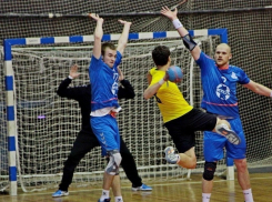 Гандболисты воронежской «Энергии» завершили регулярный чемпионат обидным поражением