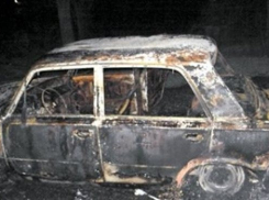 В Воронеже сгорели две легковушки (ФОТО)