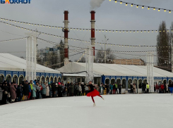 Каток на Адмиралтейке вернулся к полноценной работе 