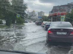Почему мощный ливень привел к видимым последствиям, объяснили в мэрии Воронежа