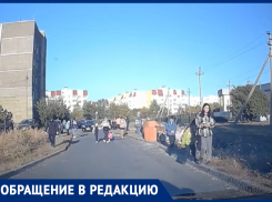 Опасный путь к знаниям показали на видео под Воронежем 