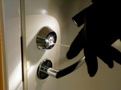 В Воронеже мужчина  ограбил свою знакомую на 40 тысяч рублей