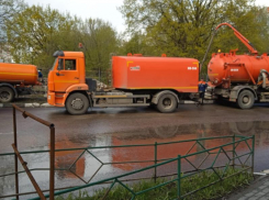 Почему у воронежского храма столпились илососы, рассказала мэрия Воронежа 