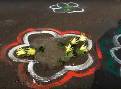 Осталось два дня: успей прислать фото самой живописной ямы Воронежа и выиграть 50 л бензина!