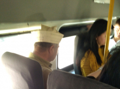 Урок экономии на головном уборе преподал воронежцам пассажир автобуса 