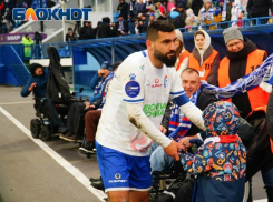 Харизматичный капитан воронежского «Факела» Квеквескири отмечает свой день рождения