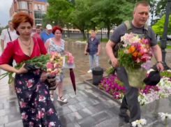 Цветы к памятнику великому Потемкину возложил воронежский депутат Госдумы