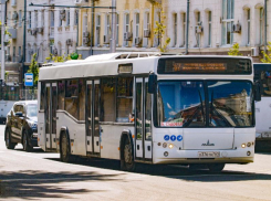«Ждут, когда у кого-нибудь остановится сердце!» – воронежцы пожаловались на душные маршрутки
