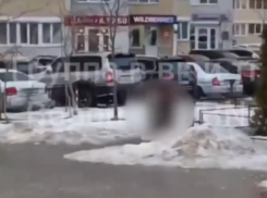 «Штаны надень», – странная выходка женщины на глазах у детей возмутила воронежцев