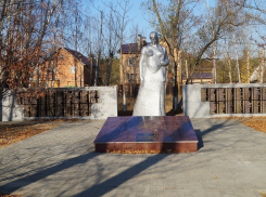 Предательство Великой Победы: на братских могилах в Воронеже массово исчезают Красные Звезды героев (ВИДЕО)