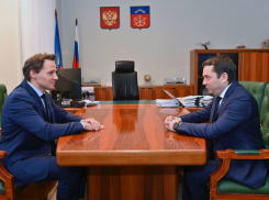 За что мурманский губернатор Чибис поздравил мужа воронежского депутата Кулешовой