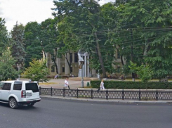 Сквер около Воронежского оперного театра перестанет быть зеленой зоной